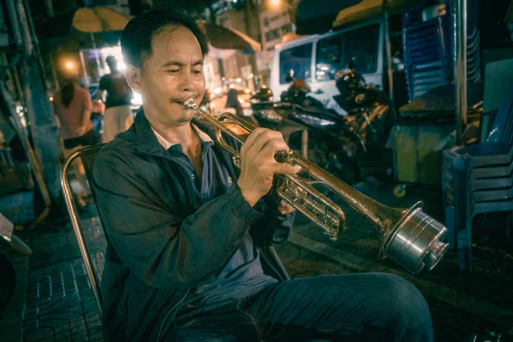 Liên hoan tiếng kèn ở quán sinh tố