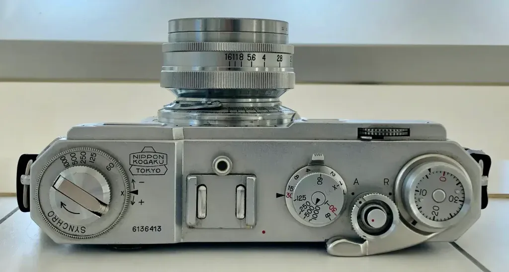 Mặt trên của Nikon S2